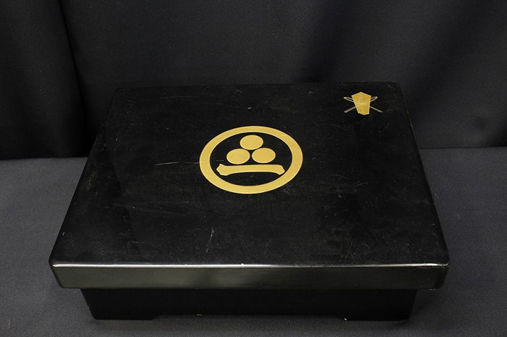 Hiroshima Mouri Clan Family Box Samurai