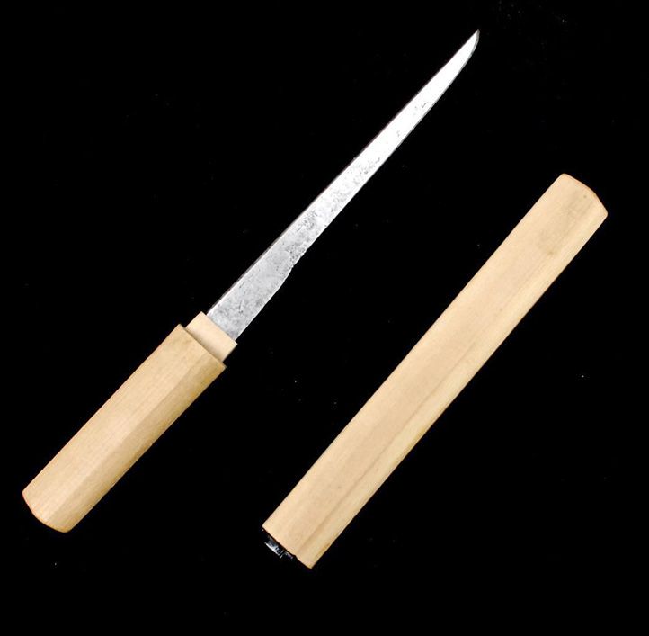 Edo Period Signed Kogatana w/ Hamon in Shirasaya.